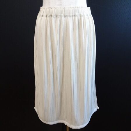 1枚あるとありがたい プリーツプリーズのスカートを買取しました