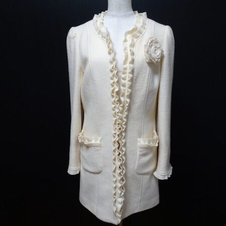 砕けすぎないフリルがエレガント エムズグレイシーのコートを買取しました