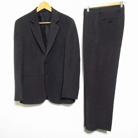 安心感のあるカッコよさ ジョルジオアルマーニのシングルスーツを買取しました