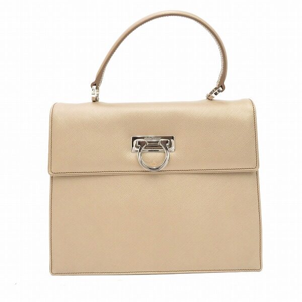 シンプルなのに引き込まれる フェラガモのハンドバッグを買取しました