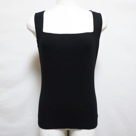 スッキリと上品さが際立つ フォクシーのカットソーを買取しました