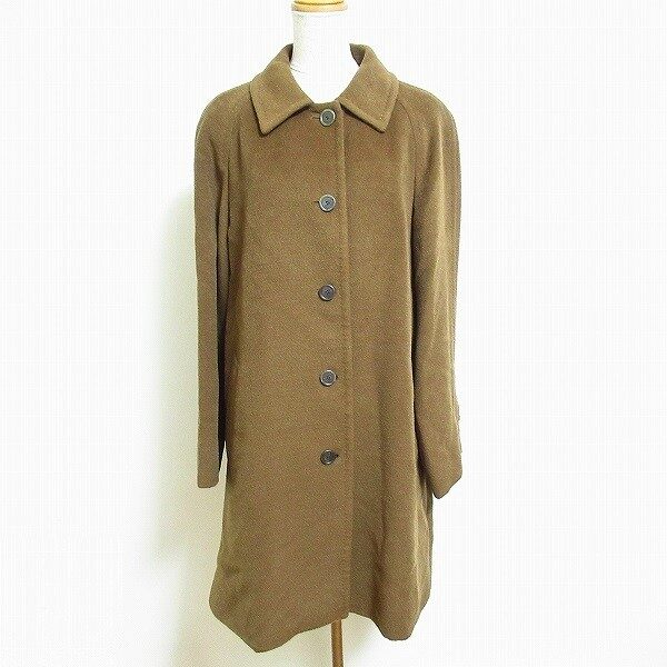 深いブラウンとスマートなデザインが魅力 アクアスキュータムのコートを買取しました