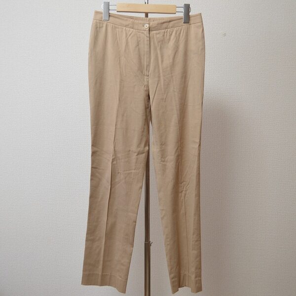 いろんな場面で使える アニオナのパンツを買取しました