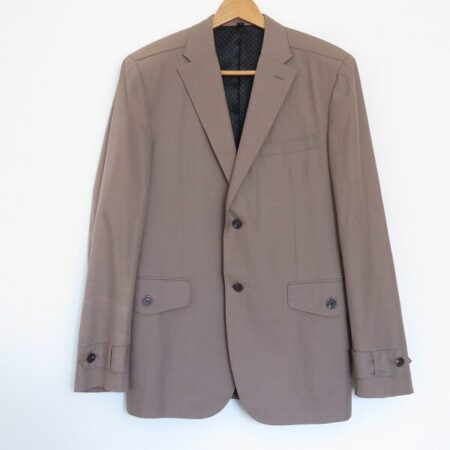 柔らかくもシックさが光る ジバンシィのジャケットを買取しました