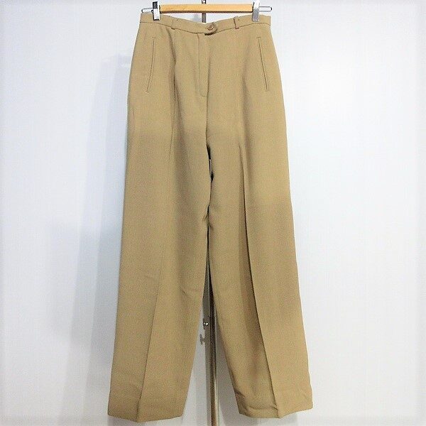 効率よい着方ができる マックスマーラのパンツを買取しました