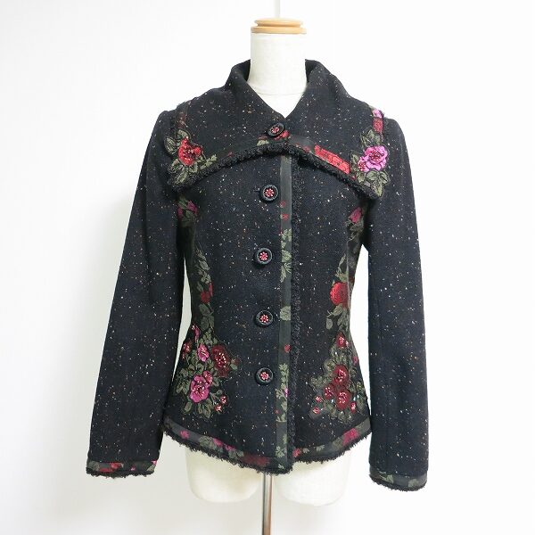 黒×鮮やかフラワーが見事にマッチ ノンノンドールのジャケットを買取しました