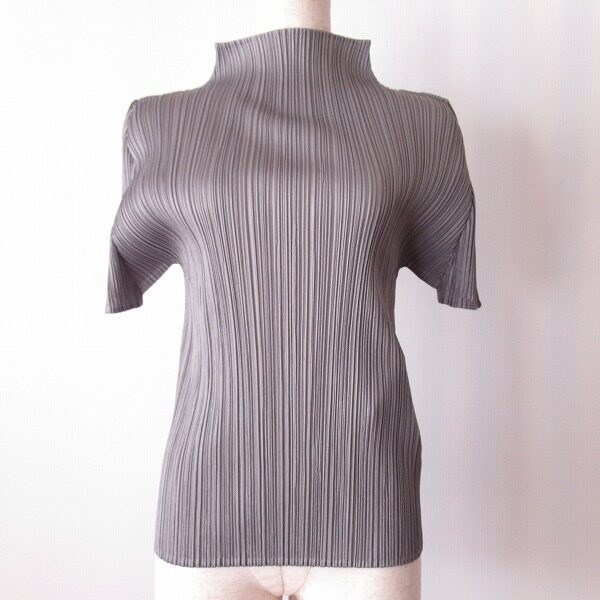 プリーツプリーズのカットソーを買取しました！あちこち着て回れるベーシックスタイル