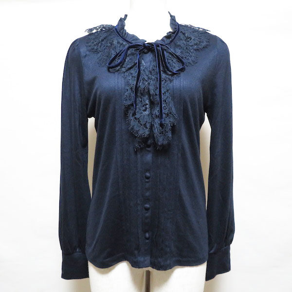 色っぽさと華やかが同時進行 エムズグレイシーのブラウスを買取しました