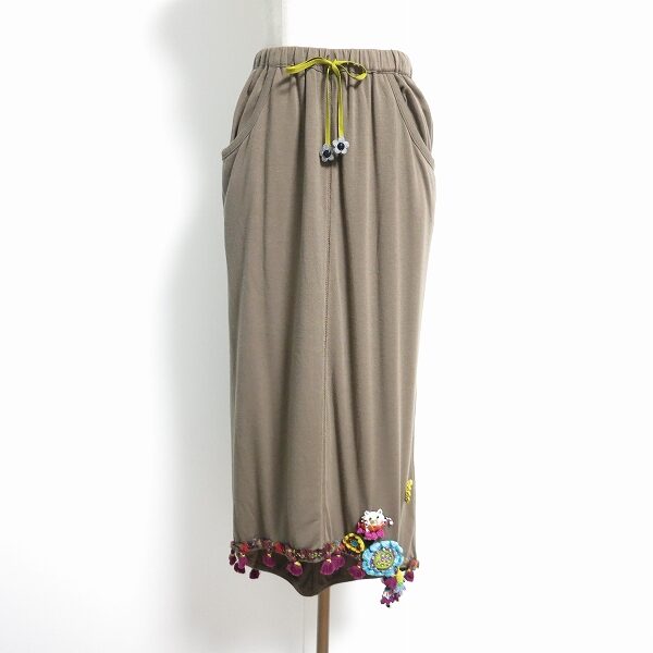 アルベロベロ スカートをお買取！細かい装飾に心ときめきます