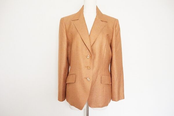 レリアンのジャケットをお買取 明るく真面目に決まる！