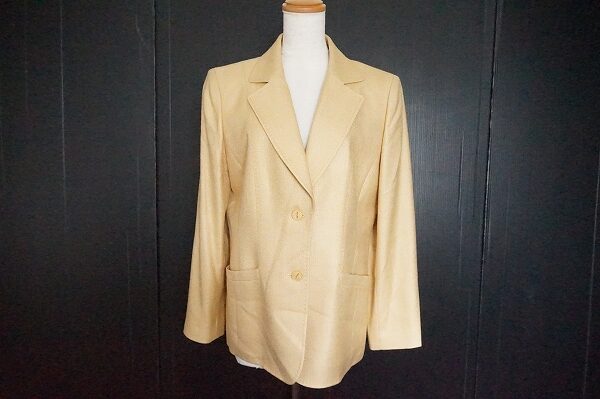 シルクの肌ざわりにうっとり｜レリアンのジャケットを買取しました