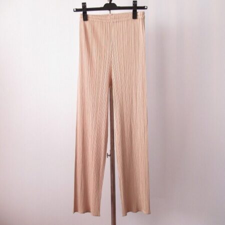 【お買取情報】華やかに広がるデザインが素敵なプリーツプリーズのパンツ
