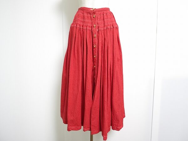 ピンクハウスのお買取情報|赤いスカートをお譲りいただきました