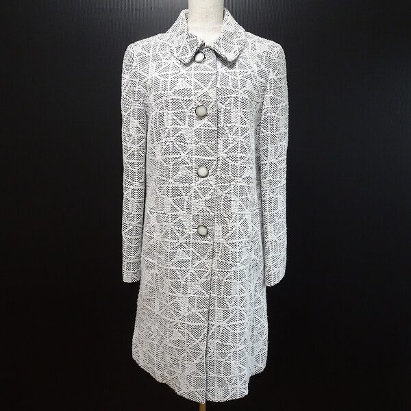 ジュンアシダのコートをお買取｜グレー×ホワイトの不思議な絵柄が魅力的