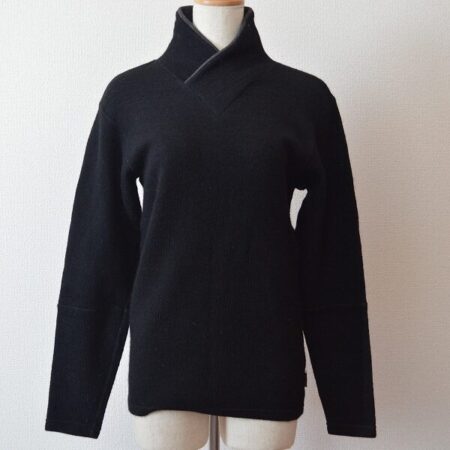 包み込む感じが色っぽい｜ソウソウのセーターを買取しました