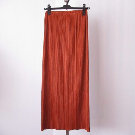 出張買取情報｜人目をひくプリーツプリーズのスカートを買取しました！