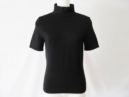 バーバリーのニットをお買取｜黒×ハイネックで高級感アップ！