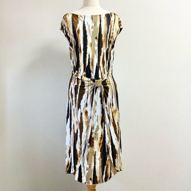 買取を利用して資金作りに！エスカーダのワンピースを買取いたしました