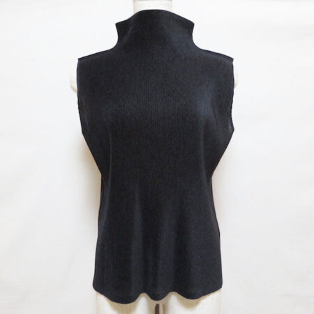 プリーツプリーズ 買取情報！インナーとしても活躍のカットソー