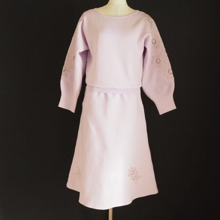 和らぐ紫が上品！エムズグレイシーのセットアップを買取しました