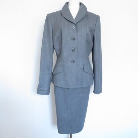 断捨離したいお洋服も買取します！ミスアシダ しっとり×ほっそりが叶うスカートスーツ