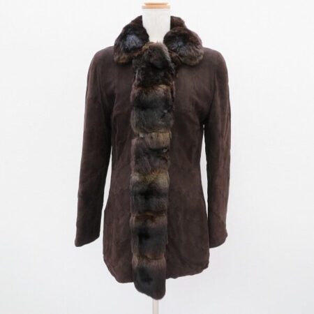 どこか高級感のあるフェンディのコートを買取しました