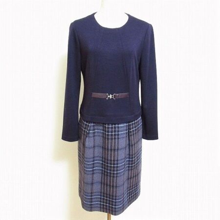 レリアンのワンピースをお買取 落ち着き放った紫に見とれる