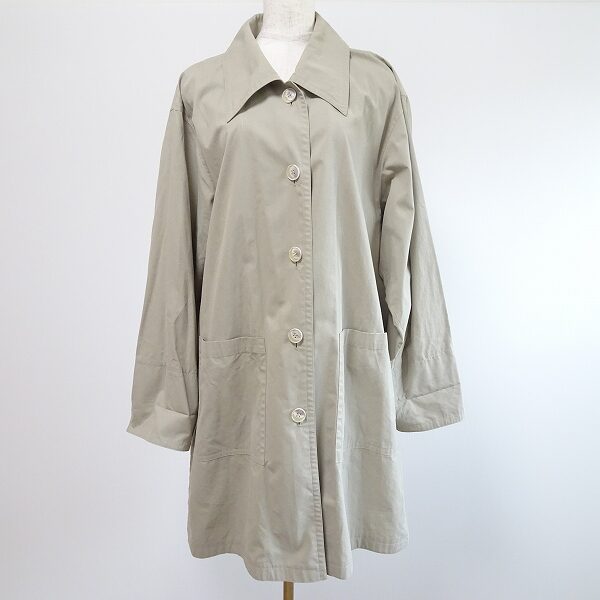 広がり具合も丁度いいレリアンのコートを買取しました