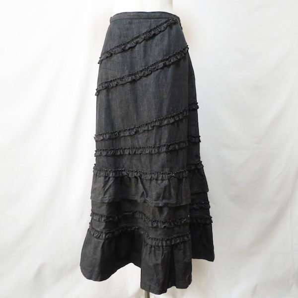 インゲボルグのデニムスカートを買取しました｜黒が効いてる