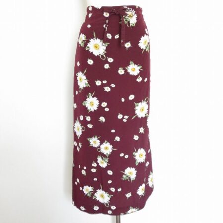 ミセスのおしゃれに大活躍 お買取したカネコイサオのスカートをご紹介