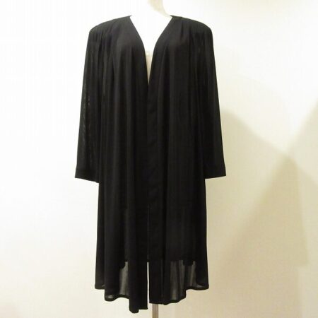 スマートなフリルで女性らしく輝く｜レオナール カーディガンをお買取