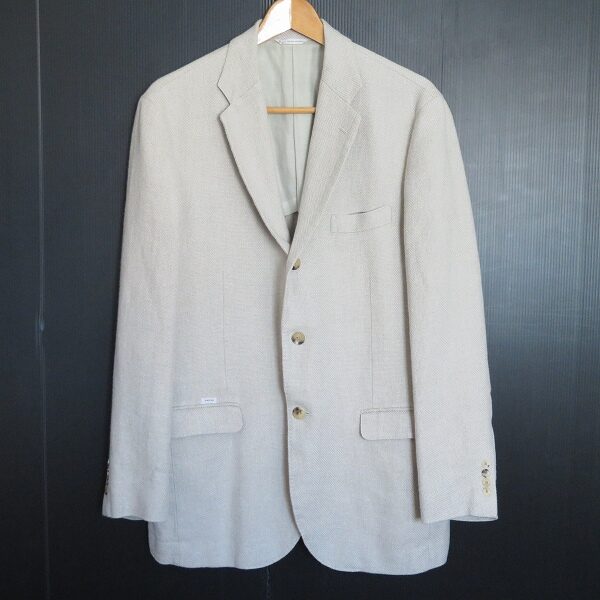 パパスのジャケット お買取情報｜ゆったり着られるデザインがポイント