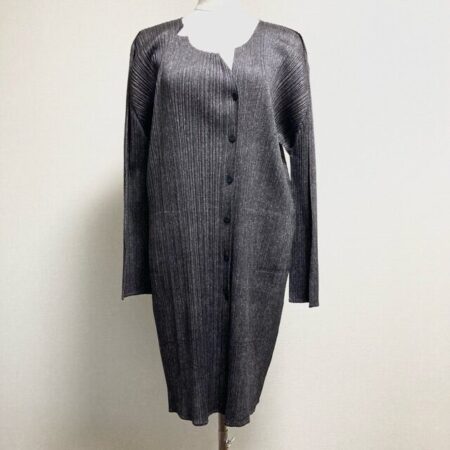 プリーツプリーズのカーディガンをお買取｜優雅な雰囲気になれます