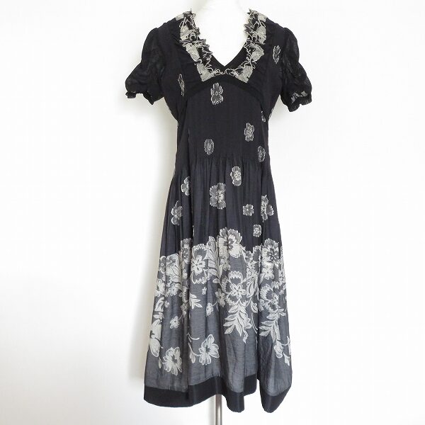 【アルバロッサ ワンピース お買取】お茶目な刺繍に釘付け