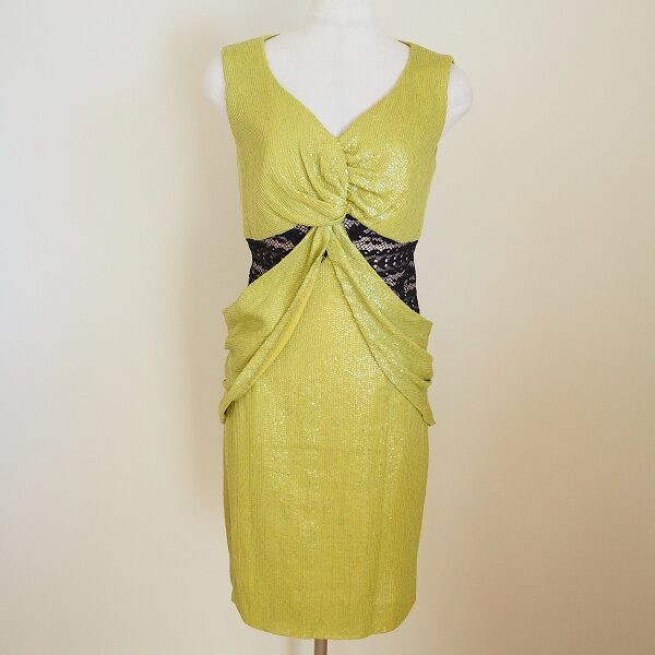 ミスアシダのワンピースを買取しました！大胆女性のできあがり