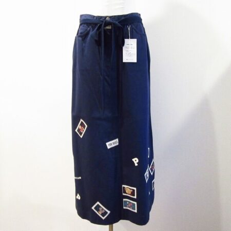 細かなワッペンが可愛い ピンクハウスのスカートを買取しました