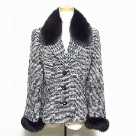 豪華なフォックスファーが色っぽい！イネスのジャケットをお買取