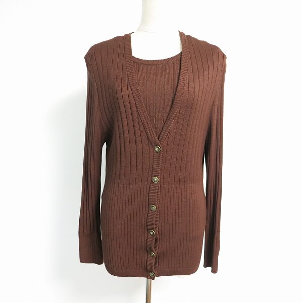 リブニットでほっそり決まる ミスアシダのアンサンブルを買取しました