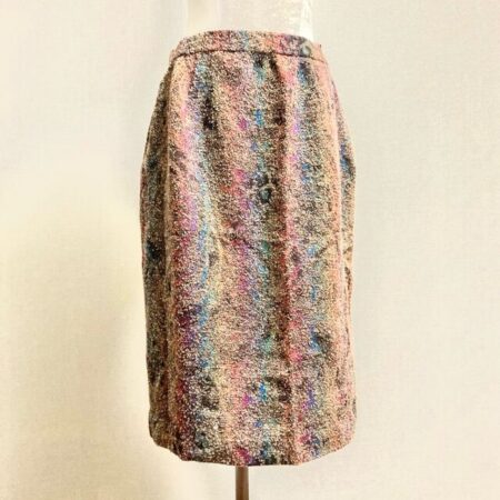 シニア人気の高いアトリエサガンのスカートをお買取｜品のいい色使いが嬉しい