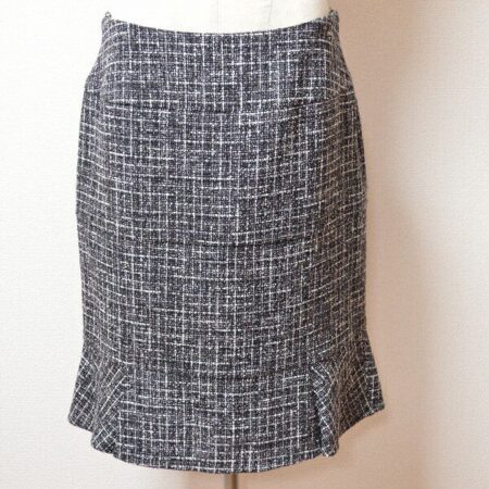 張り切りすぎないツイードに感激！マダムジョコンダのスカートをお買取