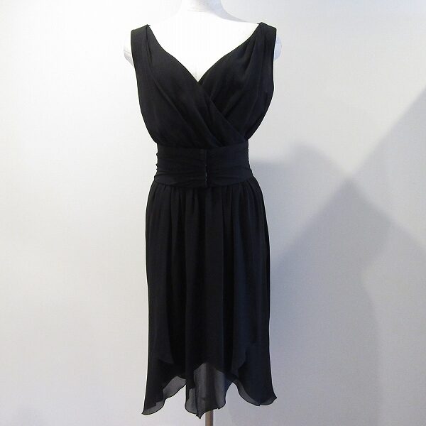 上半身がしなやかに決まる ミスアシダのワンピースを買取しました