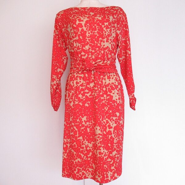 輝かしい印象になる ミスアシダのワンピースを買取しました