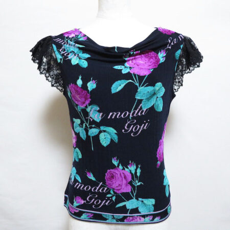 豪華すぎるバラ柄が見事な伊太利屋のカットソーを買取しました