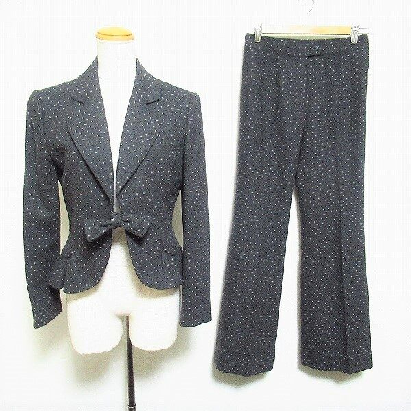 リボンがクールさを和らげる ミスアシダのパンツスーツを買取しました