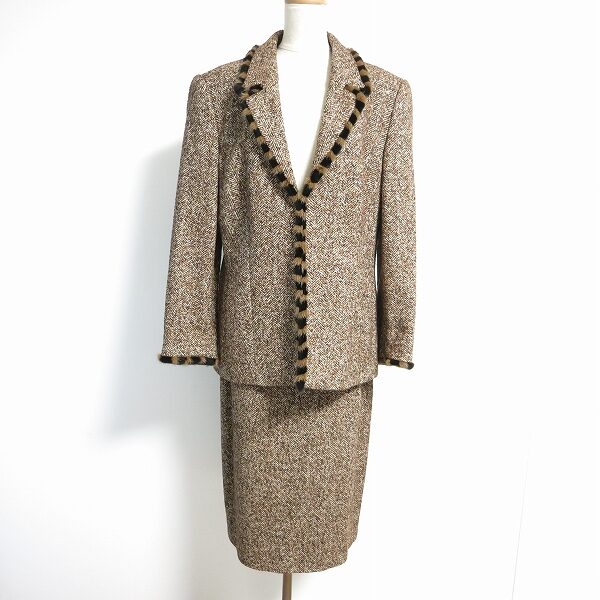 ミセス向けブランド買取情報｜エスカーダ ファーとツイードがマッチしたセットアップ