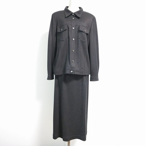 レリアン 洋服買取情報|ラフなデザインが使いやすいセットアップです