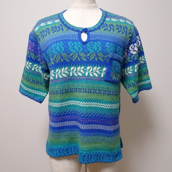 モリオカサチコのニットを出張買取にてお買取!豪華でポップな柄が印象的