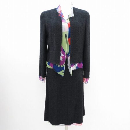 ゴージャスさが眩しい CHANELのセットアップを買取しました