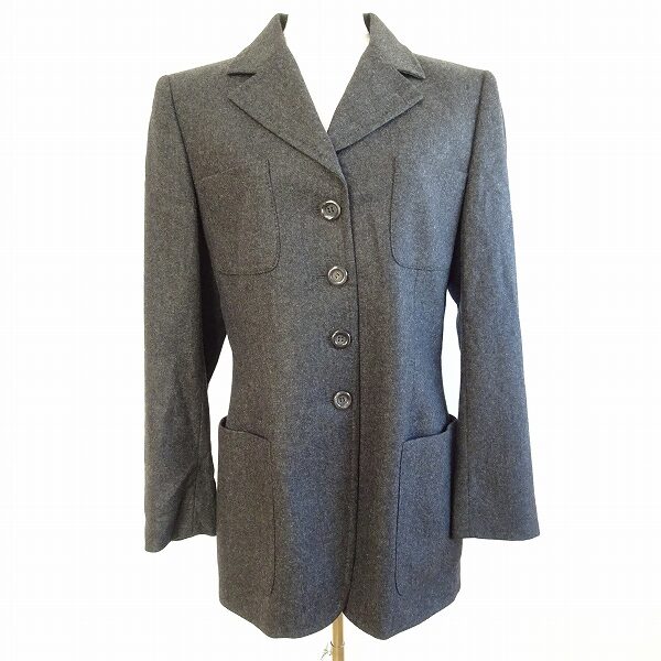 人気のアクリス ジャケットを買取しました！様になるデザインと質の高いカシミヤで高級感を演出