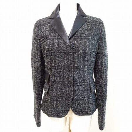 買取したアクリスのジャケットをご紹介します！モヘヤの温かみとラメのバランスが丁度いい